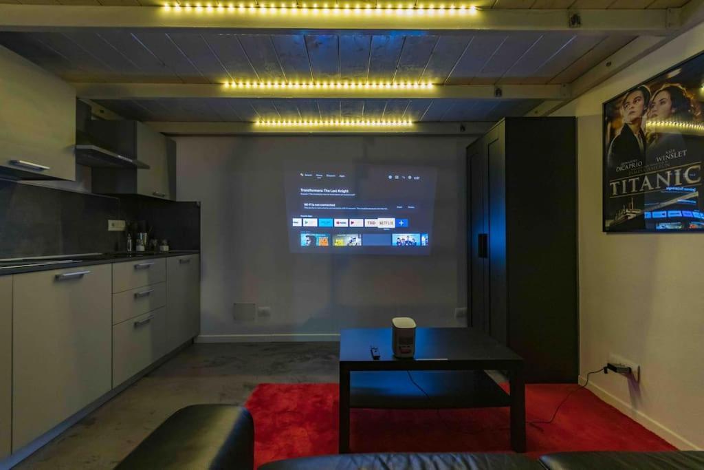 Апартаменты Hollywood Housein The Heart Of Турин Экстерьер фото